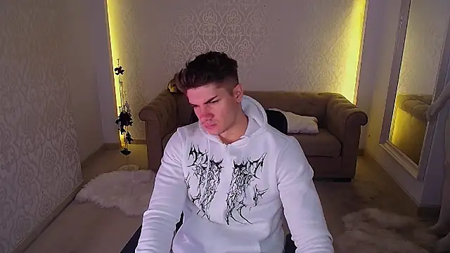 Snapshot of MaxKaiden chatting on 25, 11, 2025 MaxKaiden online show from 25, 11, 2025