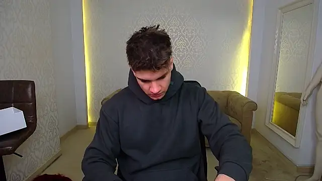 MaxKaiden online show from 3, 2, 2026