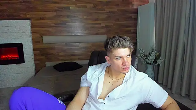 MaxKaiden online show from 11, 3, 2026