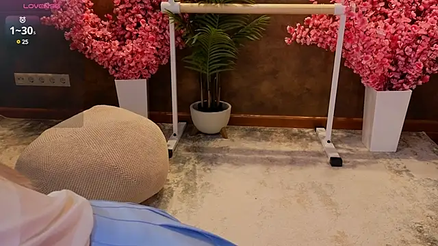 aishiro online show from 24, 2, 2025