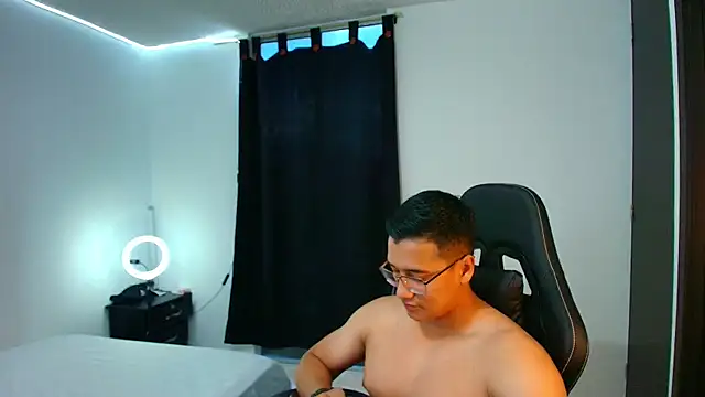 Snapshot of Yeicolevit chatting on 21, 9, 2025 Yeicolevit online show from 21, 9, 2025