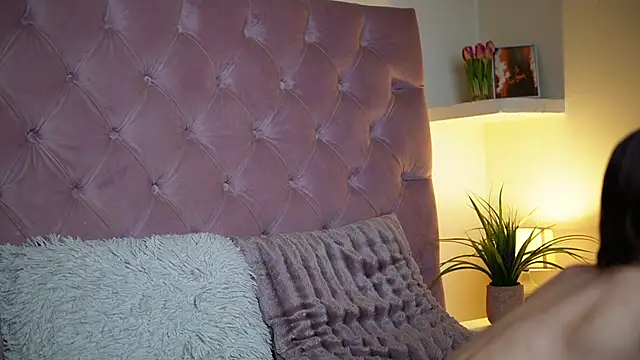 MaiaMini online show from 12, 11, 2025