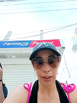 Snapshot of Coeur_de_luxure chatting on 5, 3, 2025 Coeur de luxure online show from 5, 3, 2025