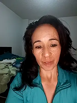 Snapshot of Coeur_de_luxure chatting on 10, 3, 2025 Coeur de luxure online show from 10, 3, 2025