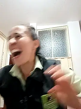 Snapshot of Coeur_de_luxure chatting on 19, 3, 2025 Coeur de luxure online show from 19, 3, 2025