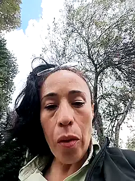 Snapshot of Coeur_de_luxure chatting on 20, 11, 2025 Coeur de luxure online show from 20, 11, 2025