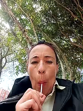 Snapshot of Coeur_de_luxure chatting on 26, 6, 2026 Coeur de luxure online show from 26, 6, 2026