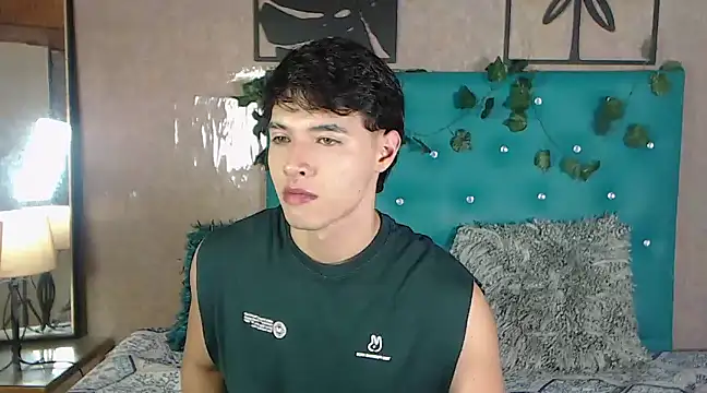 Snapshot of LiamAndrewzz chatting on 9, 3, 2025 LiamAndrewzz online show from 9, 3, 2025