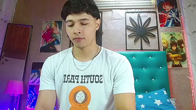 Snapshot of LiamAndrewzz chatting on 18, 11, 2025 LiamAndrewzz online show from 18, 11, 2025