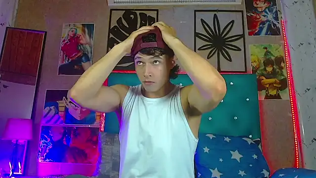 Snapshot of LiamAndrewzz chatting on 28, 11, 2025 LiamAndrewzz online show from 28, 11, 2025