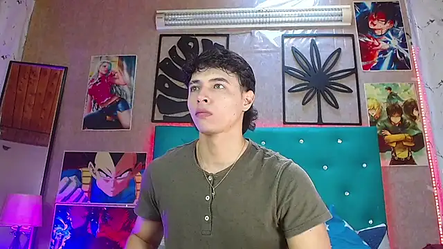 Snapshot of LiamAndrewzz chatting on 1, 12, 2025 LiamAndrewzz online show from 1, 12, 2025