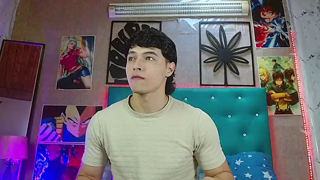 Snapshot of LiamAndrewzz chatting on 4, 12, 2025 LiamAndrewzz online show from 4, 12, 2025