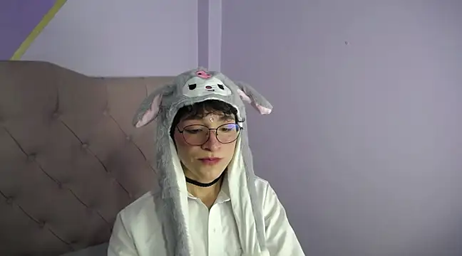 Damiian21  online show from 26, 2, 2025