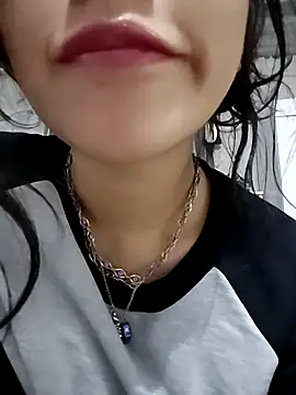 Snapshot of ElaRuil69 chatting on 5, 11, 2025 ElaRuil69 online show from 5, 11, 2025