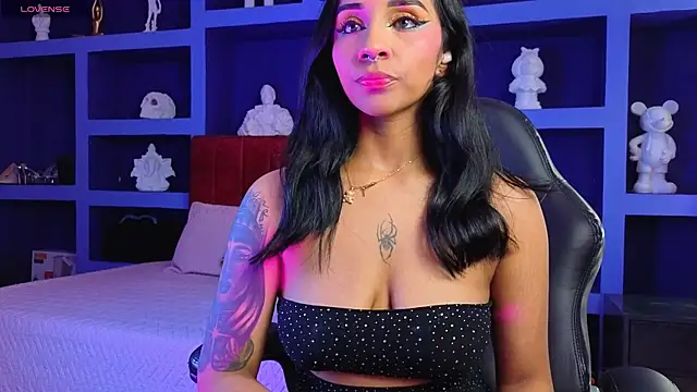 camille1310 online show from 11, 5, 2026