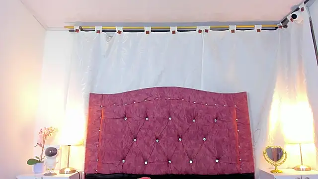 Snapshot of ValentinaGuerra chatting on 5, 10, 2025 ValentinaGuerra online show from 5, 10, 2025