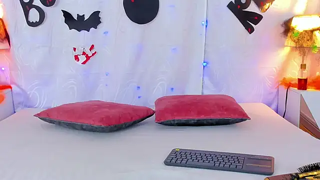 Snapshot of ValentinaGuerra chatting on 31, 10, 2025 ValentinaGuerra online show from 31, 10, 2025