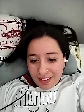 Snapshot of sweetie__annieee chatting on 11, 9, 2025 sweetie annieee online show from 11, 9, 2025