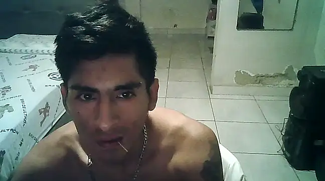 Snapshot of LeonRoots chatting on 17, 2, 2025 LeonRoots online show from 17, 2, 2025