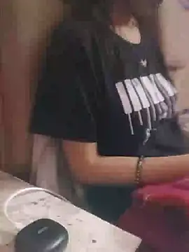 Snapshot of Dolly_b chatting on 19, 2, 2025 Dolly b online show from 19, 2, 2025