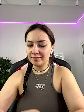 Snapshot of AshleySkott_ chatting on 6, 10, 2025 AshleySkott online show from 6, 10, 2025