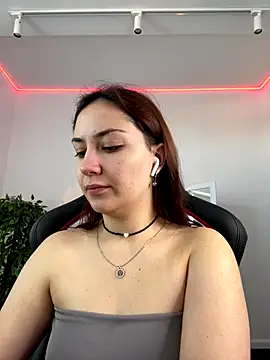 Snapshot of AshleySkott_ chatting on 21, 10, 2025 AshleySkott online show from 21, 10, 2025