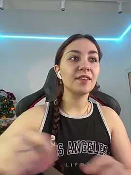 Snapshot of AshleySkott_ chatting on 3, 11, 2025 AshleySkott online show from 3, 11, 2025