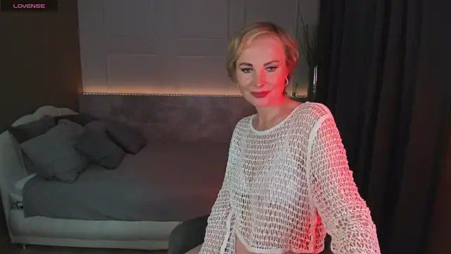 Sandra Kind online show from 7, 3, 2025