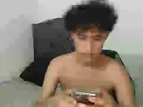 Snapshot of Boy_coll chatting on 21, 3, 2026 Boy coll online show from 21, 3, 2026