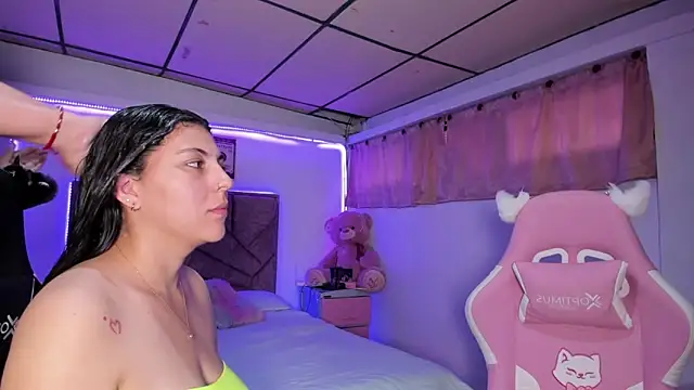 Cristal Smith20 online show from 10, 4, 2026