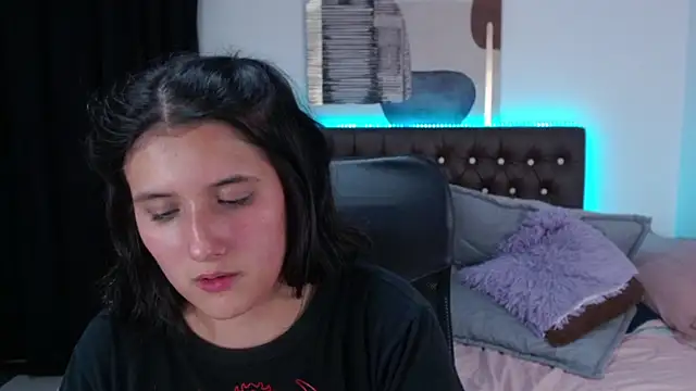 amy royale online show from 16, 3, 2025