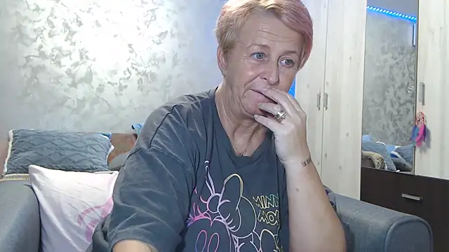 RosesandLillies online show from 3, 1, 2025