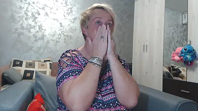 RosesandLillies online show from 21, 10, 2025