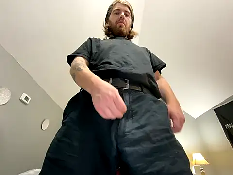 Snapshot of Explosive_andyy chatting on 29, 10, 2025 Explosive andyy online show from 29, 10, 2025