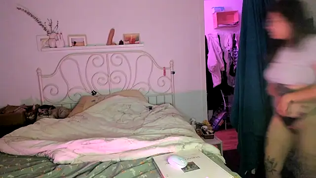 Snapshot of Rosiee69_ chatting on 27, 9, 2025 Rosiee69 online show from 27, 9, 2025