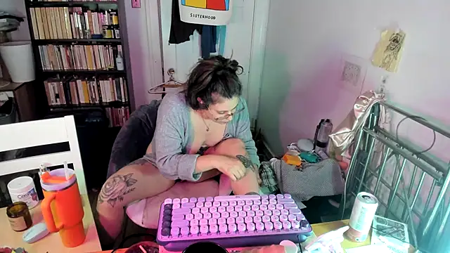 Snapshot of Rosiee69_ chatting on 9, 11, 2025 Rosiee69 online show from 9, 11, 2025