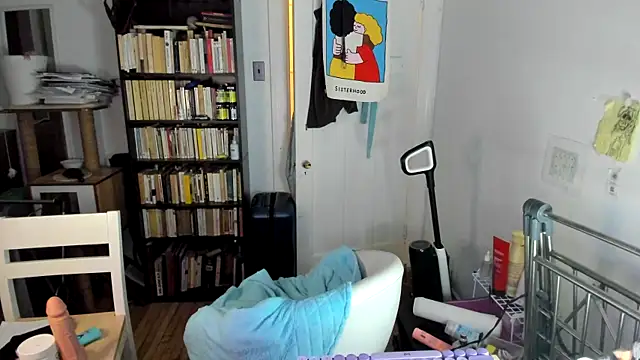 Snapshot of Rosiee69_ chatting on 14, 12, 2025 Rosiee69 online show from 14, 12, 2025