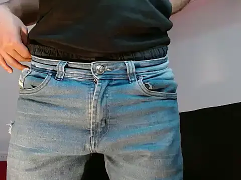 Snapshot of AngelHil chatting on 27, 11, 2025 AngelHil online show from 27, 11, 2025