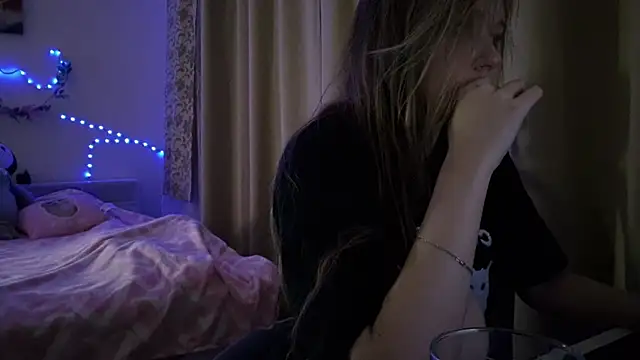 Snapshot of boozekirs_ chatting on 5, 2, 2026 boozekirs online show from 5, 2, 2026