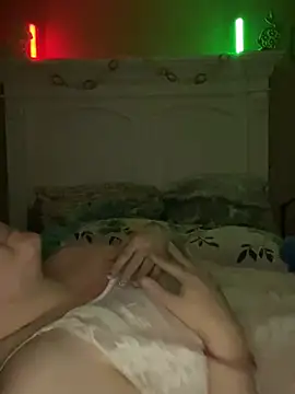 Snapshot of HTXBELLE chatting on 5, 3, 2025 HTXBELLE online show from 5, 3, 2025