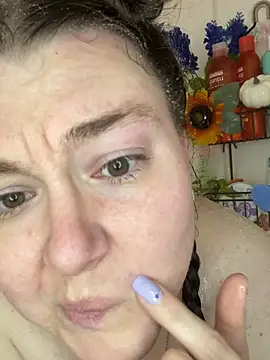 Snapshot of HTXBELLE chatting on 8, 3, 2025 HTXBELLE online show from 8, 3, 2025