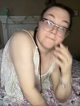 Snapshot of HTXBELLE chatting on 8, 3, 2025 HTXBELLE online show from 8, 3, 2025