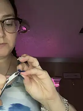 Snapshot of HTXBELLE chatting on 12, 3, 2025 HTXBELLE online show from 12, 3, 2025