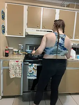 Snapshot of HTXBELLE chatting on 17, 3, 2025 HTXBELLE online show from 17, 3, 2025