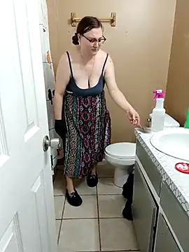 Snapshot of HTXBELLE chatting on 15, 10, 2025 HTXBELLE online show from 15, 10, 2025