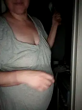 Snapshot of HTXBELLE chatting on 23, 10, 2025 HTXBELLE online show from 23, 10, 2025