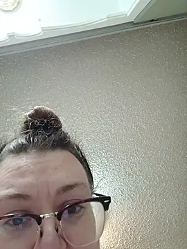 Snapshot of HTXBELLE chatting on 7, 11, 2025 HTXBELLE online show from 7, 11, 2025