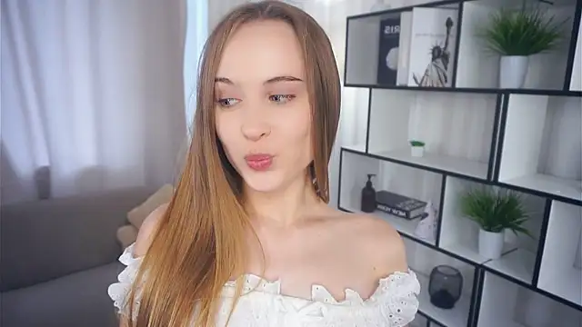 Snapshot of QuennaCoote chatting on 21, 9, 2025 QuennaCoote online show from 21, 9, 2025