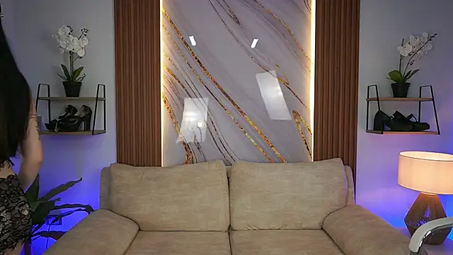 Snapshot of SaharaKramer chatting on 11, 9, 2025 SaharaKramer online show from 11, 9, 2025