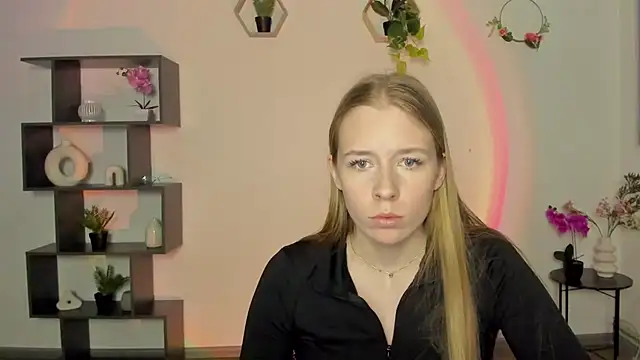 Snapshot of AnnNorriss chatting on 10, 3, 2025 AnnNorriss online show from 10, 3, 2025